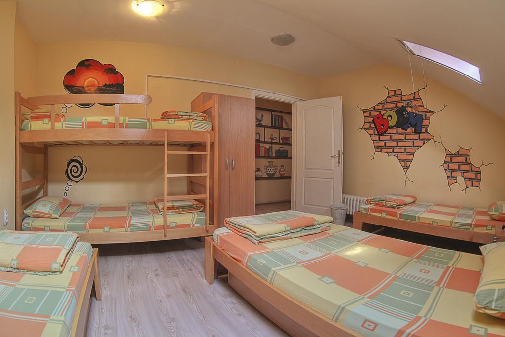 נובי סאד City Hostel חדר תמונה